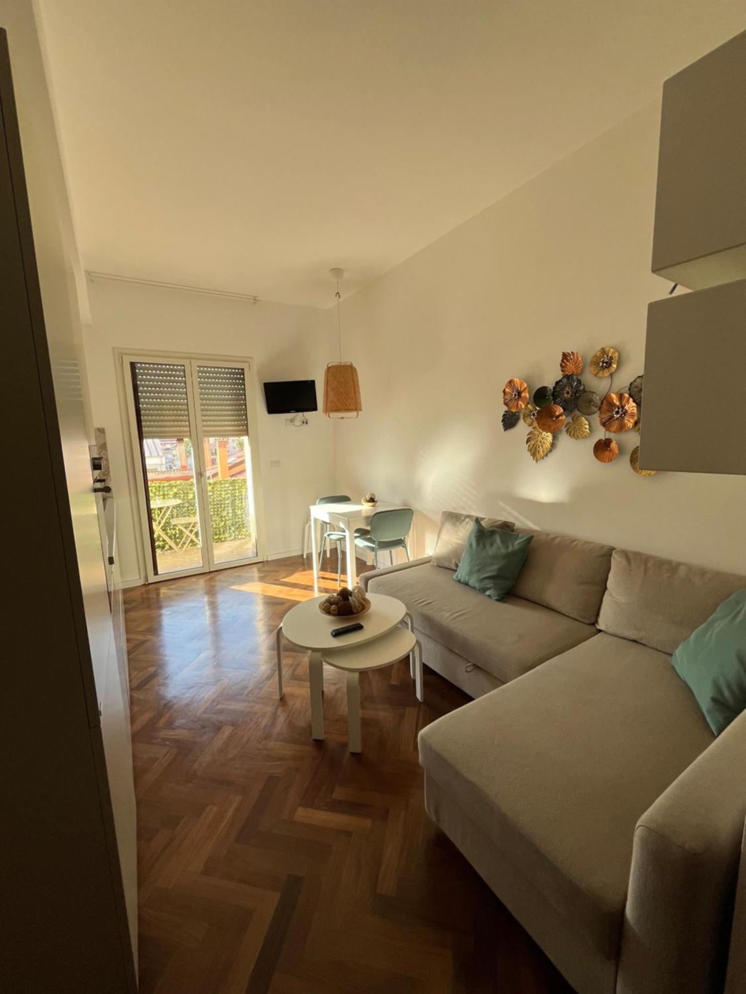 Amarilis - Bilocale Da Amare Apartman Soverato Marina Kültér fotó